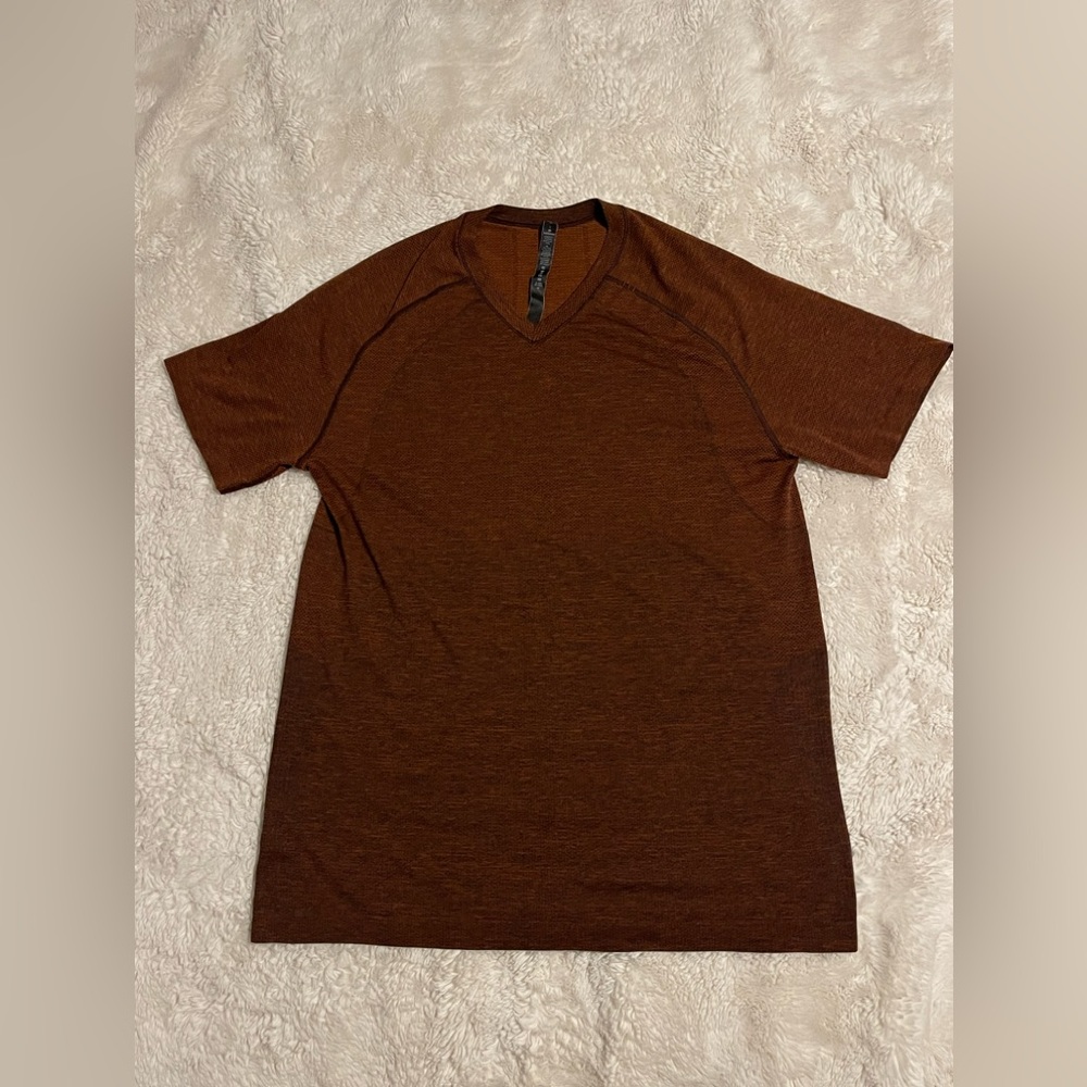 Lululemon Metal Vent Tech 2.0 V Neck Mens Shirt Black/Canyon Orange Sz L